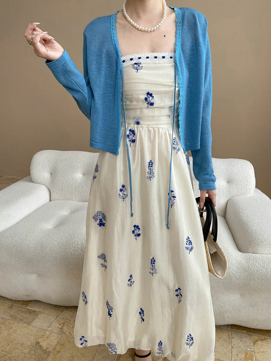 

French Holiday Summer Women's Dress Casual Floral Embroidery Slim Fit Suspender Dresses Pleated Waist Suspender Flower Bud Dress