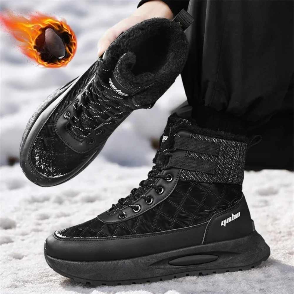 Herenlaarzen winter nieuwe warme en fluwelen katoenen laarzen antislip comfortabele vrijetijdslaarzen mode jeugd Joker outdoor hoge laarzen