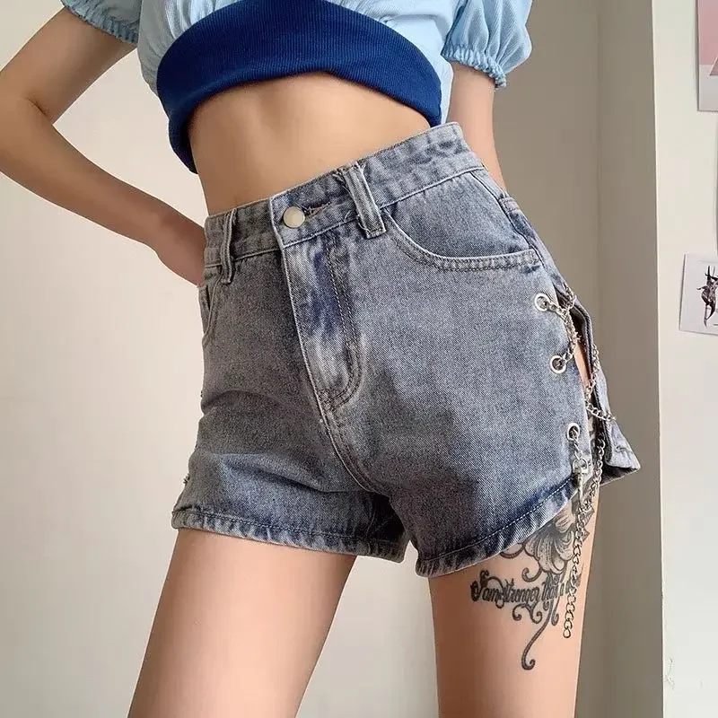 With Chain Design Shorts Women Basic Vintage Mujer Hipster Trendy Night Club Empire High Street Denim Leisure Summer Sweet Style