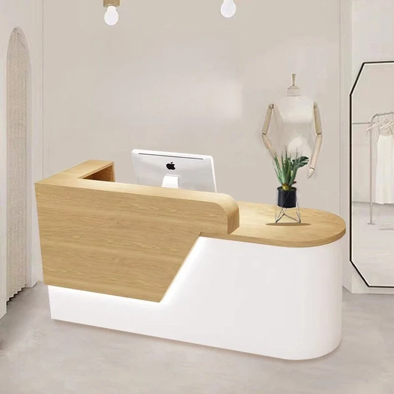 Simple clothing store checkout page store small log table hospital clinic Nakashimadai