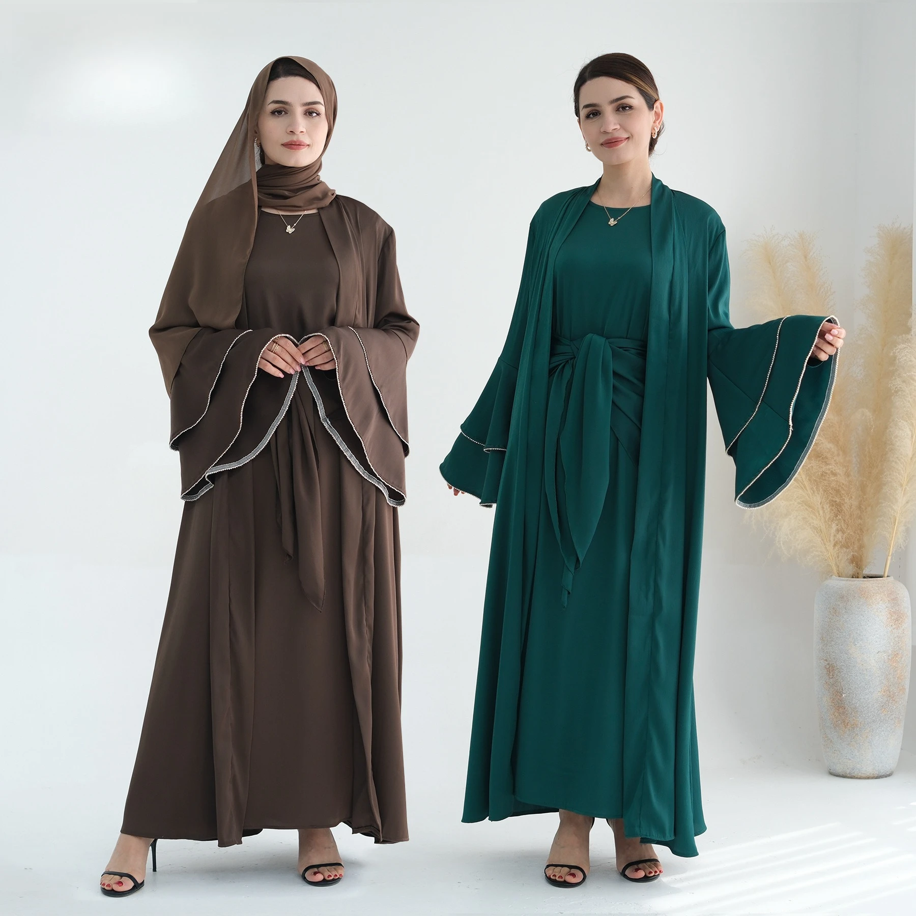 

Trimmed Dubai Turkish Elegant Robe Two-piece Set