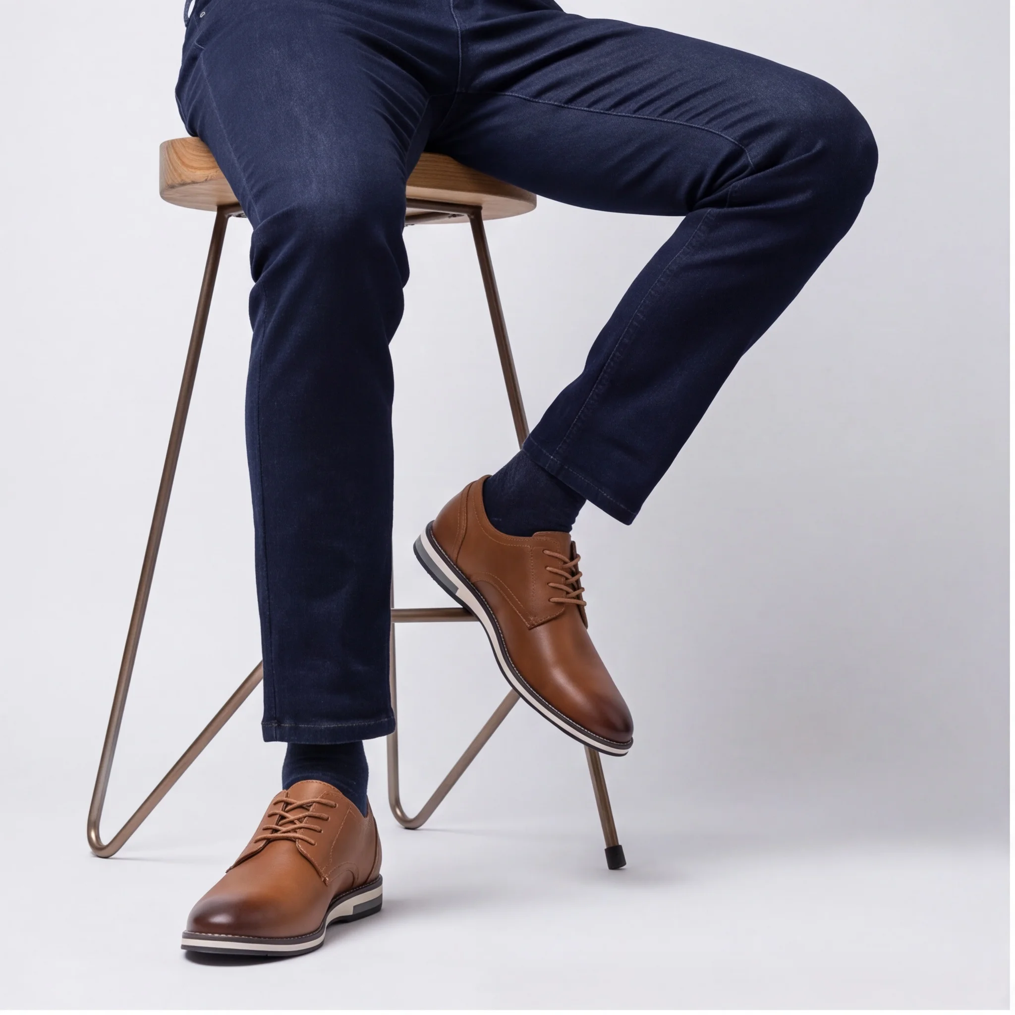 Herren-Freizeitschuhe, Alltagsschuhe für Herren, Alltagsschuhe, Herrenschuhe im Low-Top-Stil, Gummisohle, Schnürung, Mandelform. – Detail 2