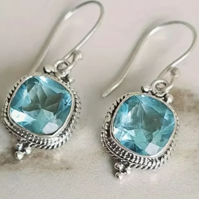 Retro- und trendige quadratische eingelegte Zirkon-Anhänger-Ohrringe, personalisierter Urlaubsaccessoires-Schmuck für Damen im Ethno-Stil
