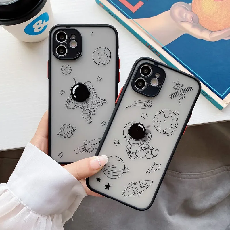 Astronauts Walk On The Moon For iPhone Case 16 15 14 13 12 11 Pro XR XS Max 7 8 Plus Phone Shockproof Soft Y2K Cute Girl Cover