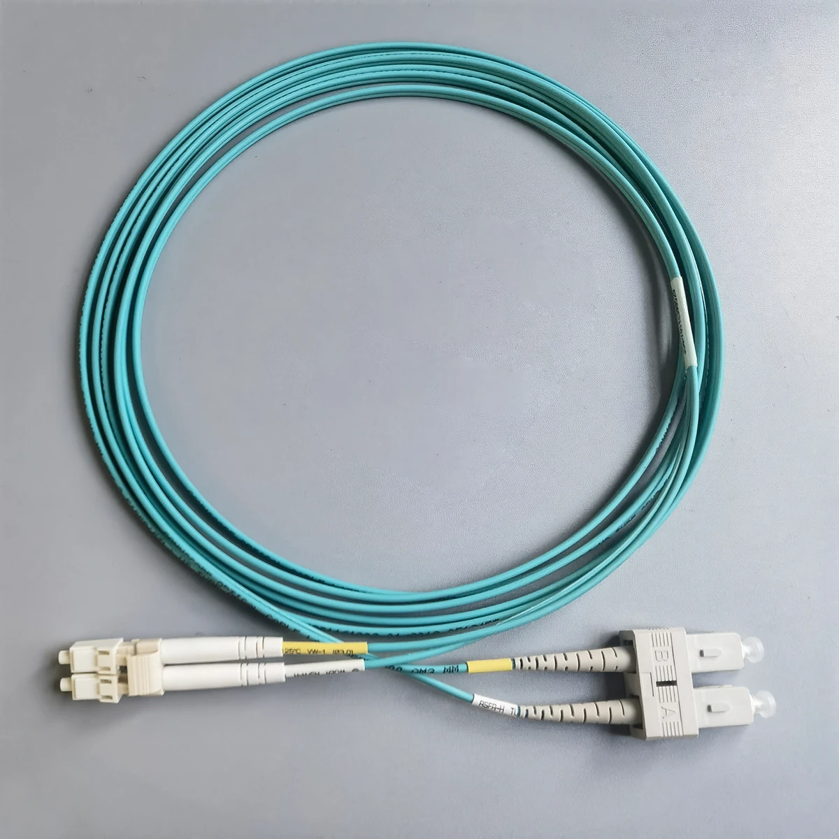 LC/UPC-SC/UPC OM3 LSZH Multi-Mode Double Core FTTH 3M 1.8mm Fiber Optic Extension Cable Communication Optical Fiber