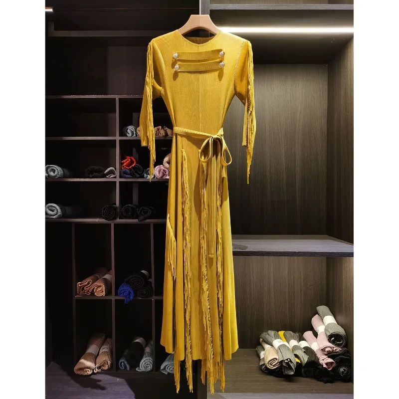 

Плиссированное платье Miyake High-End Niche с эффектом складок, дизайн 2026 года, весна-лето, новинка, с бахромой, простое, на завязках, средней длины, женское