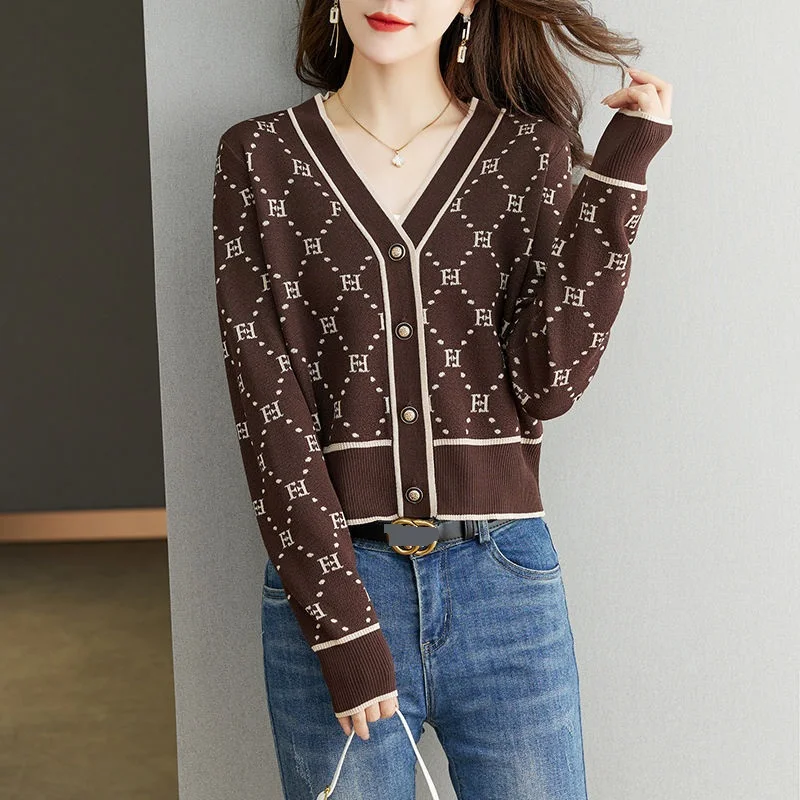 New in Outerwears V-neck Long Sleeve Wool Cardigans Women Vintage Geometric Plaid Knit Sweater Tops Mom\'s Sweater Spring Fashion