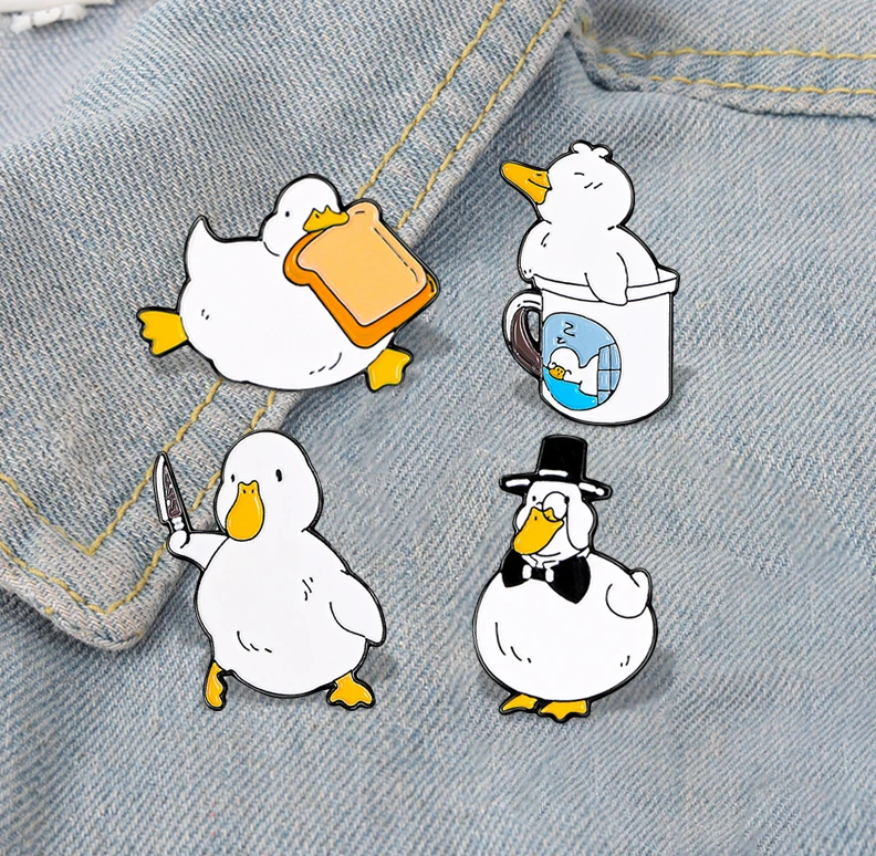 Duckling brooch cute drop oil duck creative fun metal badge pen bag decoration badge buckle