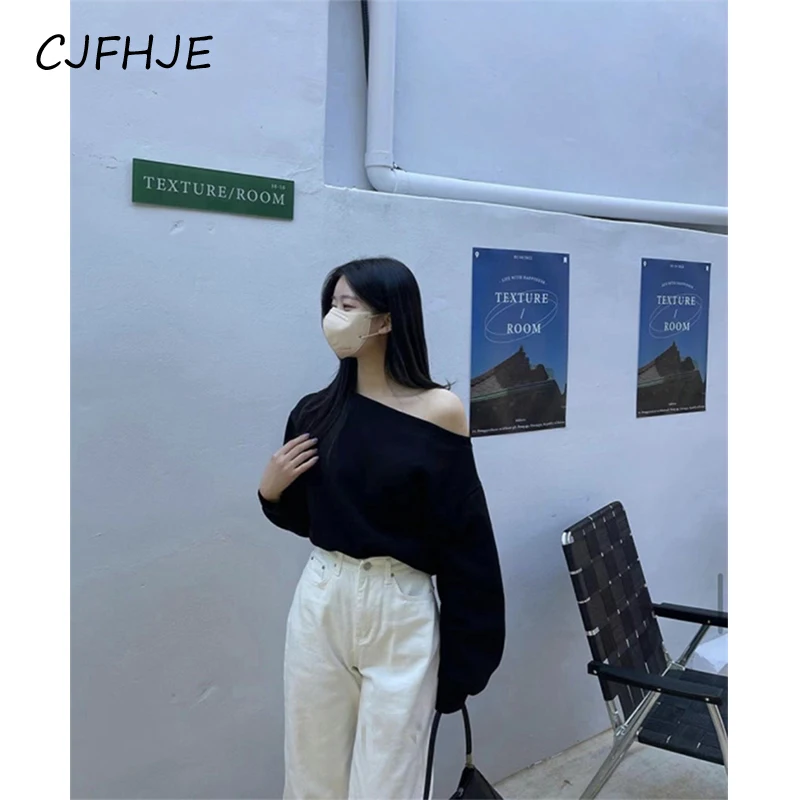 CJFHJE Streetwear Cropped Sweatshirt Women Y2K Sexy Off Shoulder Pullovers Korean Solid Casual All Match Hoodies Tops Spring