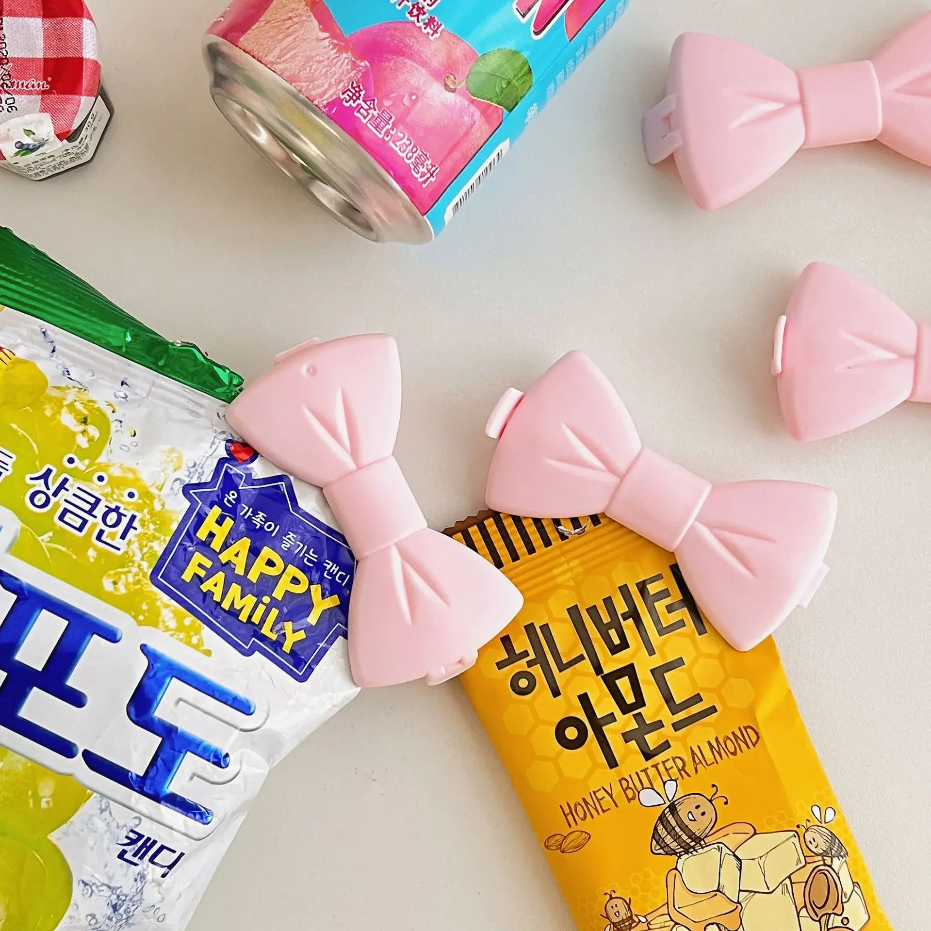 2Pcs Korean INS Cute Pink Bow Sealing Clip Girl Potato Chips Cereal Snack Bag Moisture-proof Clip Kitchen Accessories Organizer