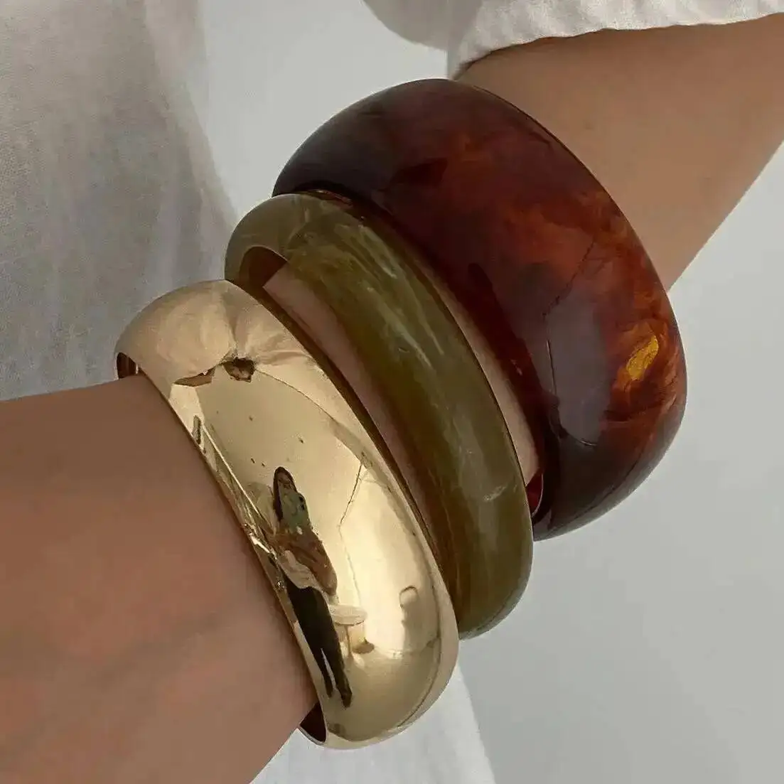

SHIXIN Vintage Brown Green Thick Resin Acrylic Bracelet for Women Minimalist Round Stackable Bangle Bracelet Party Jewelry