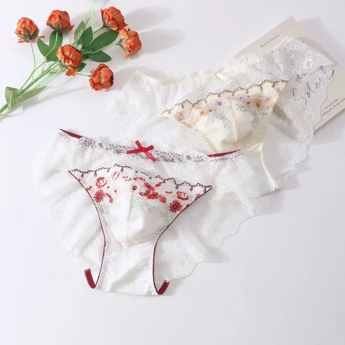 رجل التطريز مثير الملابس الداخلية الدانتيل انظر من خلال شبكة ملخصات لينة محدب الحقيبة سيسي المثيرة BF هدية سراويل Harajuku