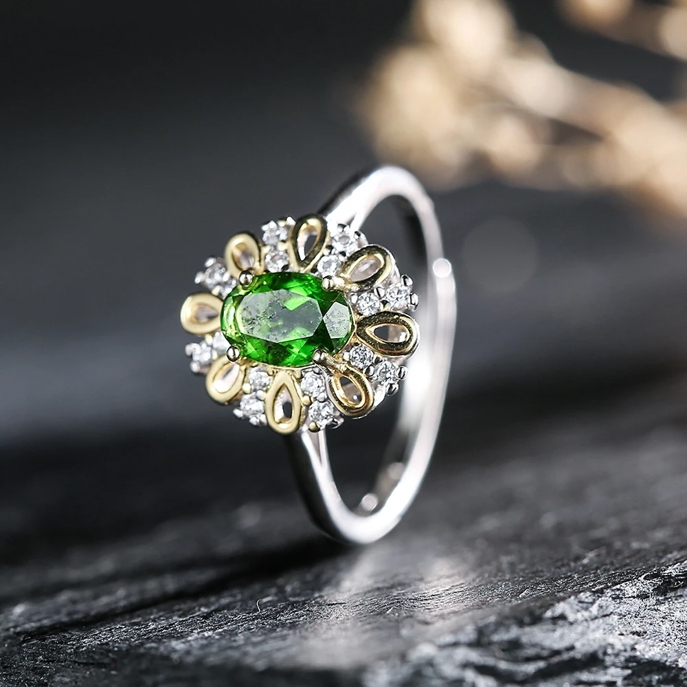 

S925 sterling silver ring with flower design inlaid with natural crystal green diopside women's ring wedding jewelry accessories