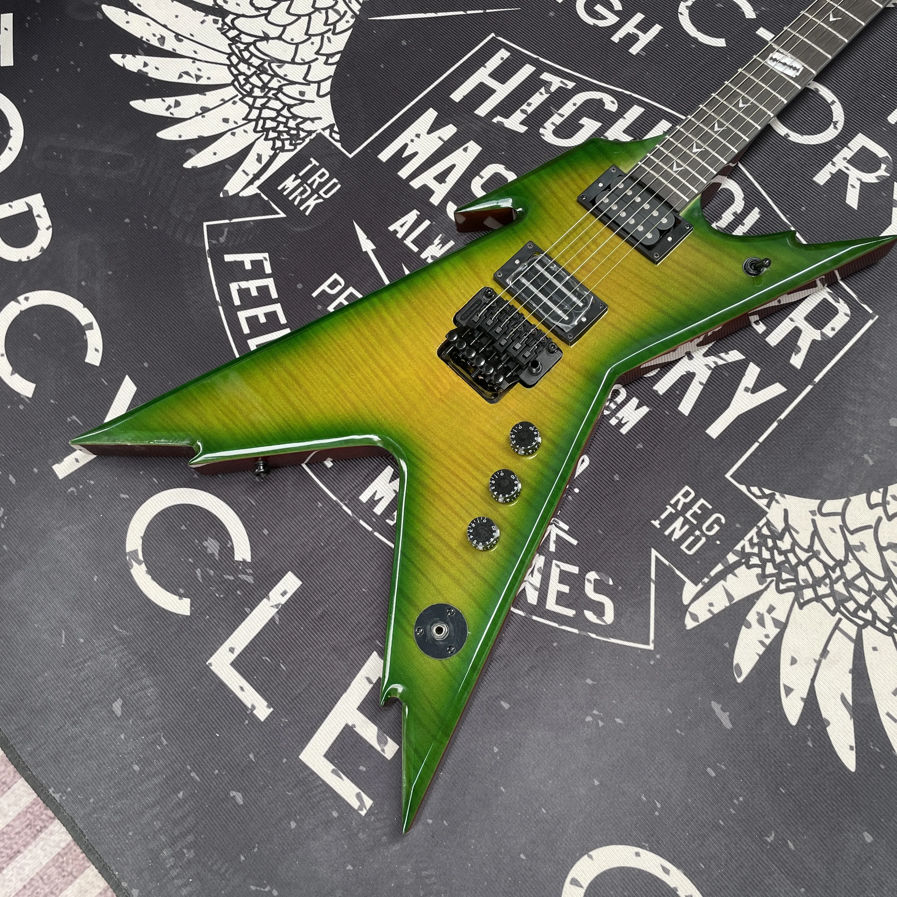 

6-String Green Tigerstriped Electric Guitar, Double Locking Tremolo Rosewood Fingerboard Guitars, Metal Performance Dedicated Guitarra