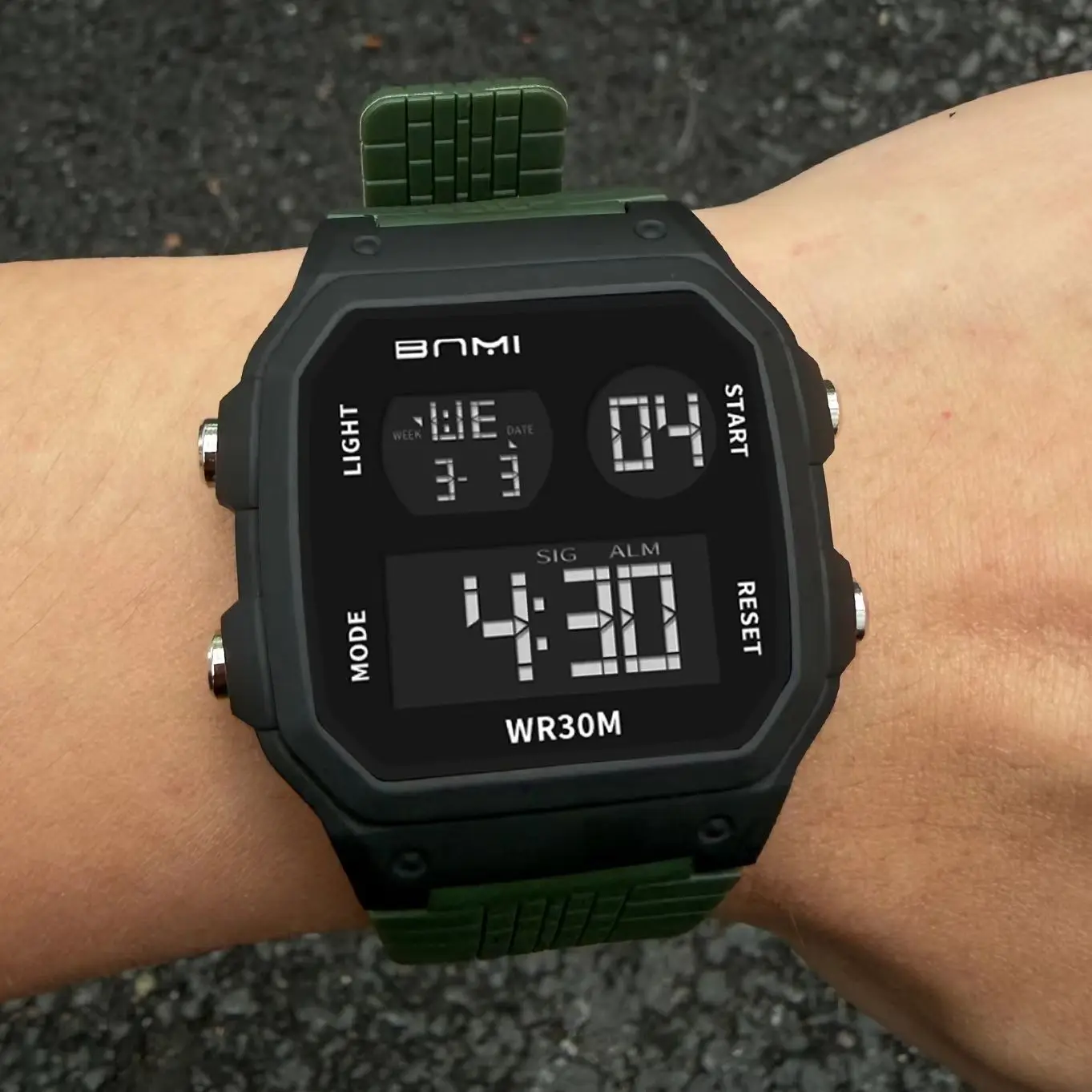 

Men's Sports LED Digital Watches, Fashionable Simple Small Square Dial, Multifunctional Electronic Watch Silicone Strap Watch