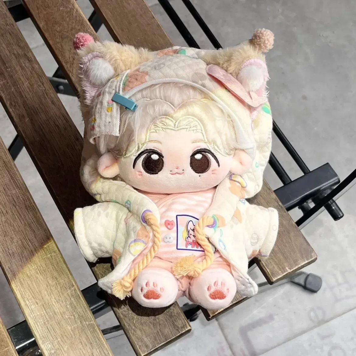 محشوة 20 سنتيمتر لعبة أنيمي WenJunhui يونيو الحيوان الأذن وسيم الشعر الأصفر الجسم أفخم دمية الكرتون فستان دمية محشوة تأثيري هدية