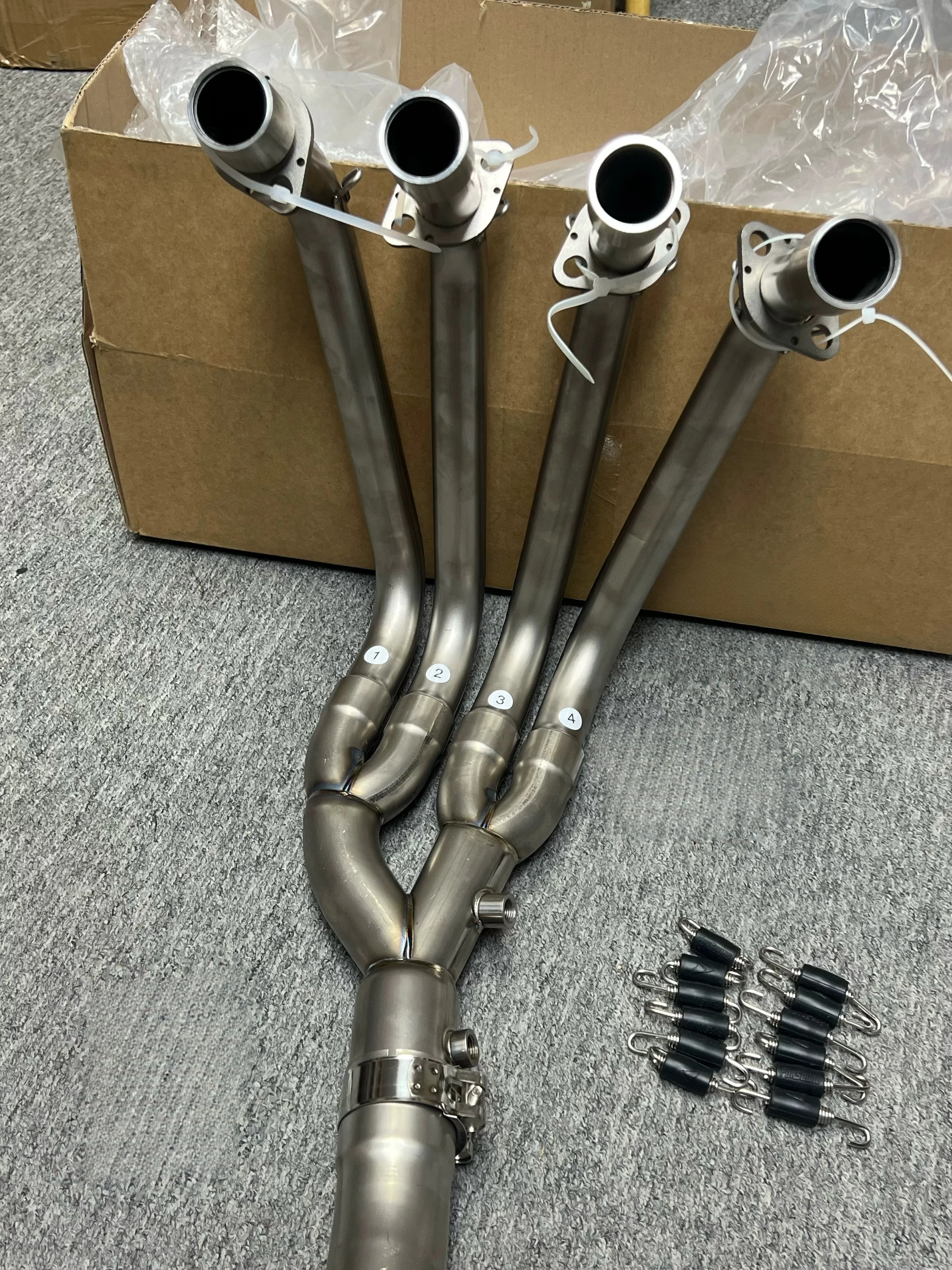 For Kawasaki ZX4R ZX4RR FST Titanium Alloy Exhaust System - Front-Middle Section with Dedicated Locking Brackets Heat-Resistant
