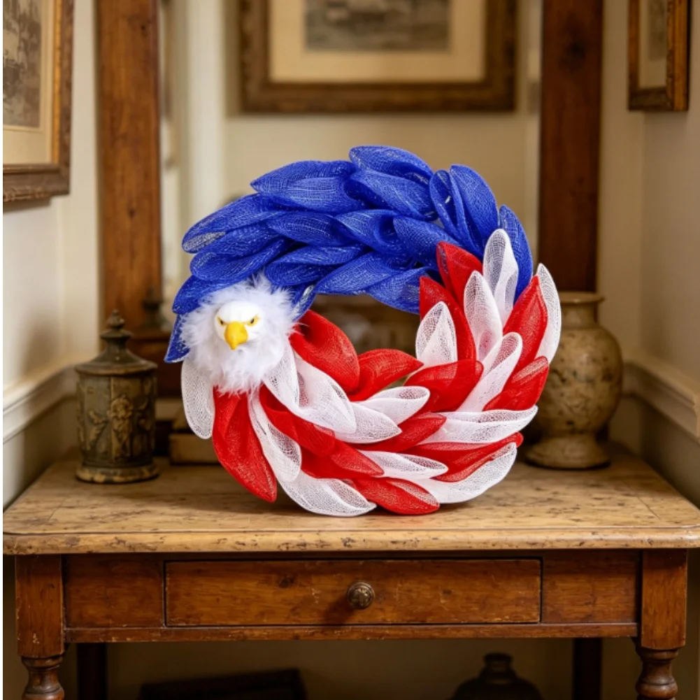 ghirlanda-patriottica-in-rete-per-il-giorno-dell'indipendenza-americana-con-design-aquila-calva-per-decorazione-di-porte-finestre-e-pareti