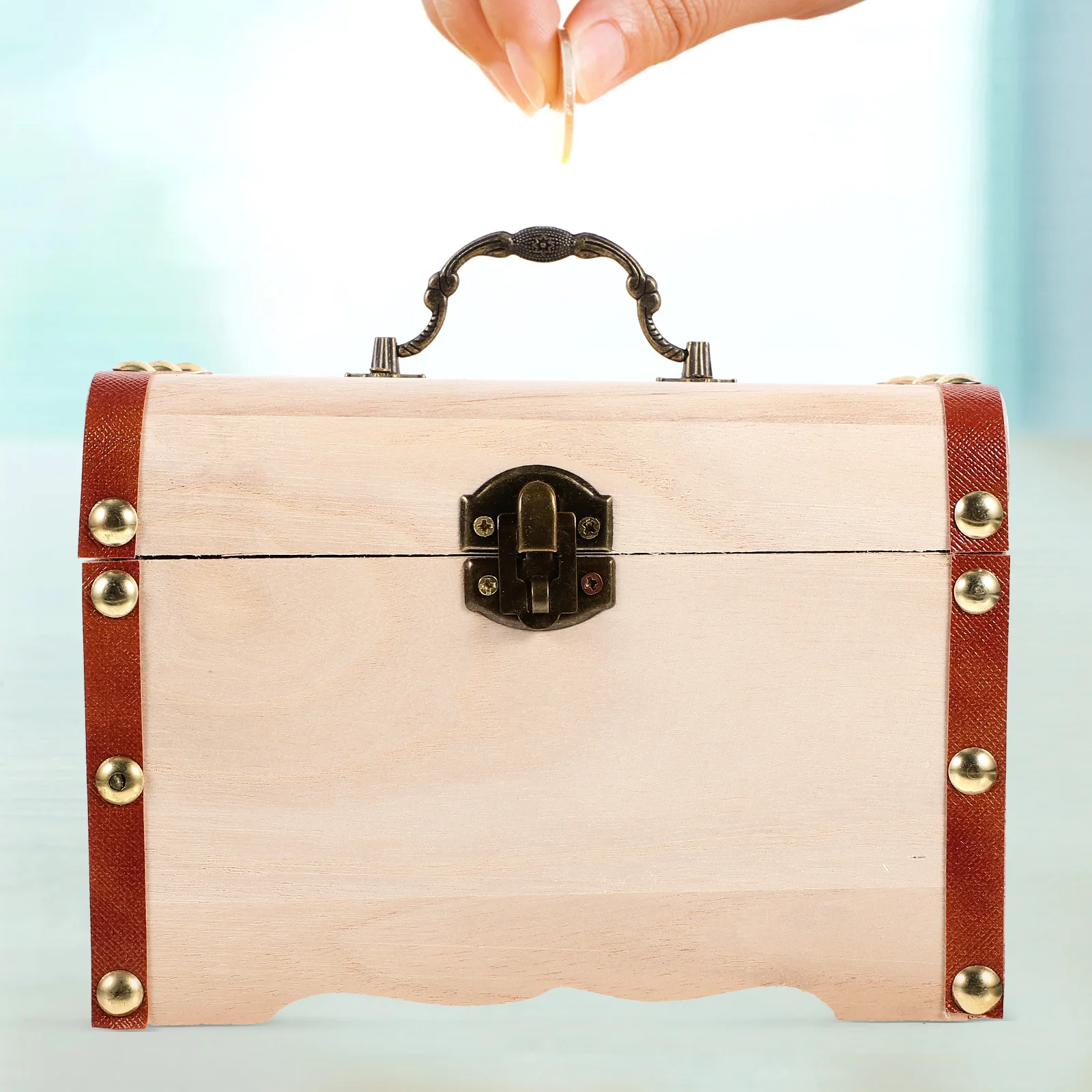 1Pcs Wooden Piggy Bank with Lock Iron Wood Material Kids Coin Bank for Saving Money Habit Creative Home Decor Treasure Chest