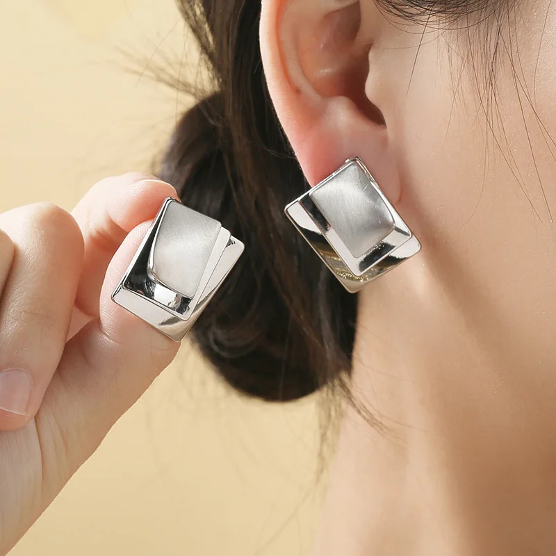 Fashion Retro Metal Geometric Laminated Earrings For Women Trendy Punk Square Stud Earrings Office Party Jewelry Accessory Gift
