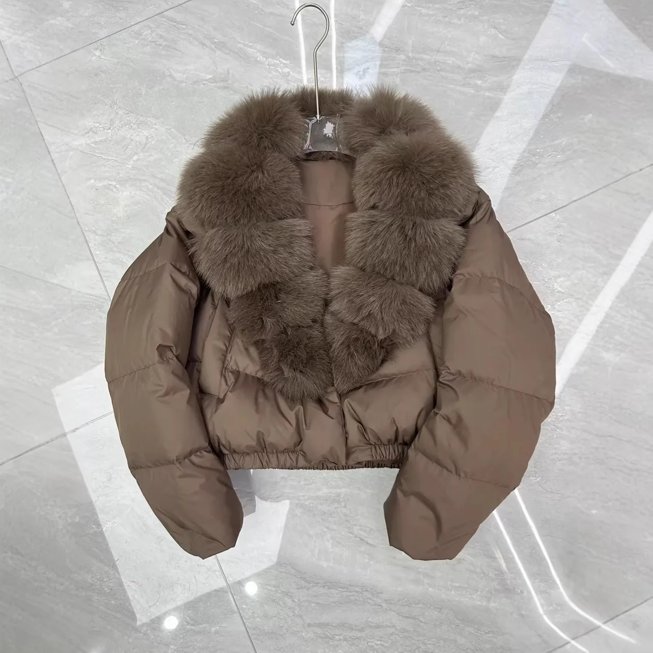 Women's Short Puffer Jacket with Large Faux Fox Fur Collar Thick Warm Down Coat Winter Loose Fit Solid Color Outerwear Fashion