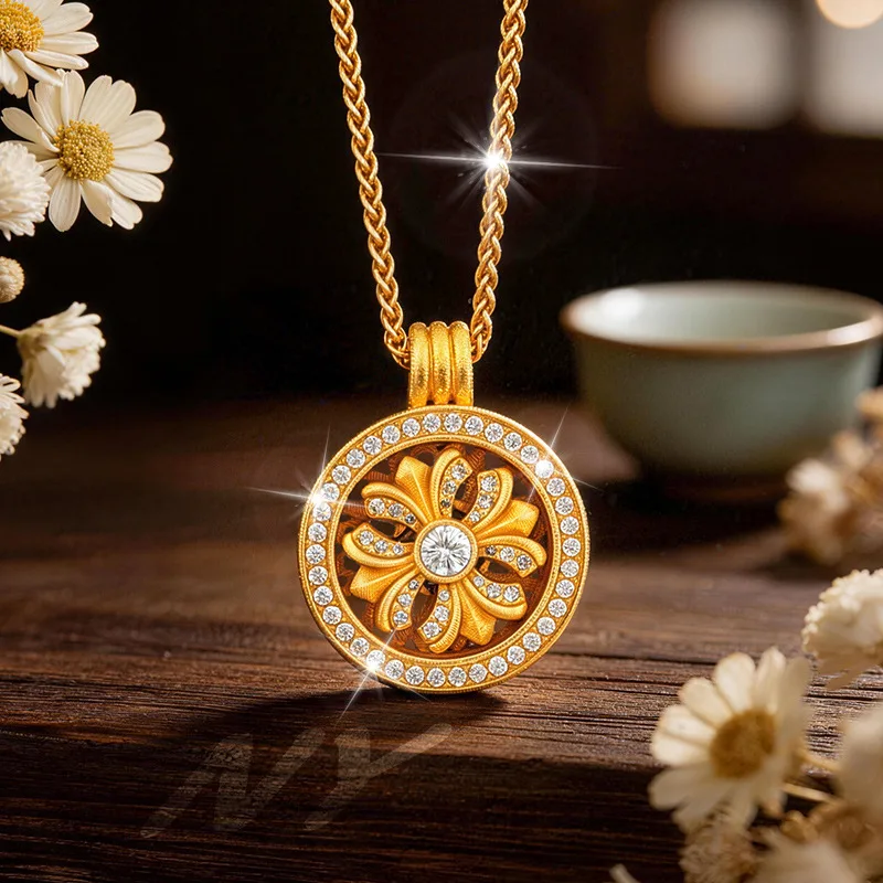 Light Luxury, Gentle And Precious, With A Rotating Diamond Iris Compass Necklace, 100% Genuine 9999 Gold Pendant, Daily Accessor