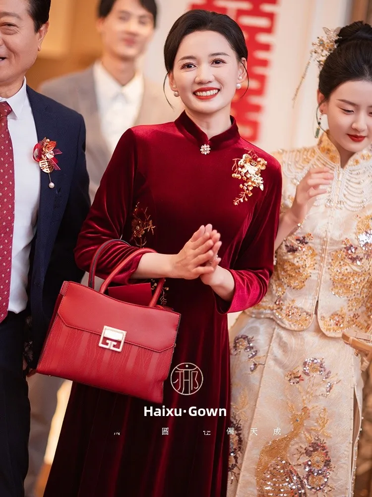 

Красное бархатное свадебное платье средней длины для мамы невесты/жениха, зимняя одежда, маленький размер, женская одежда в китайском стиле