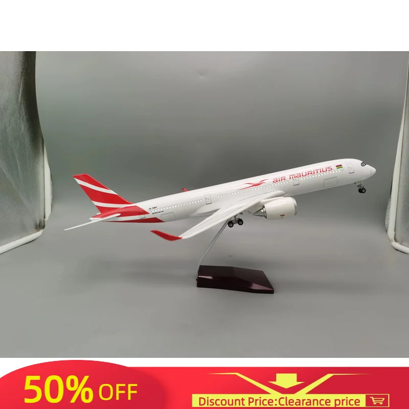 

47cm 1/150 Scale Model Air Mauritius A350 Airways Airplane Toys Airline With Light Resin Plane Collection Display Decoration Fan