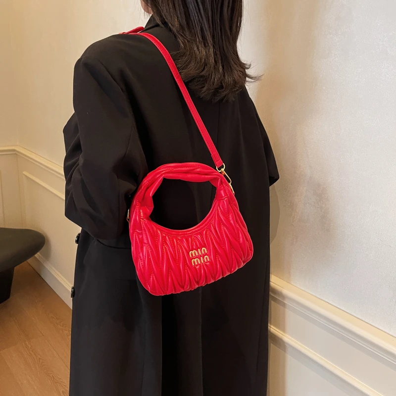 

Fashion High End Light Luxury Elegant Minimalist Niche Design Crossbody Bag for Ladies Daily Commute and Wear