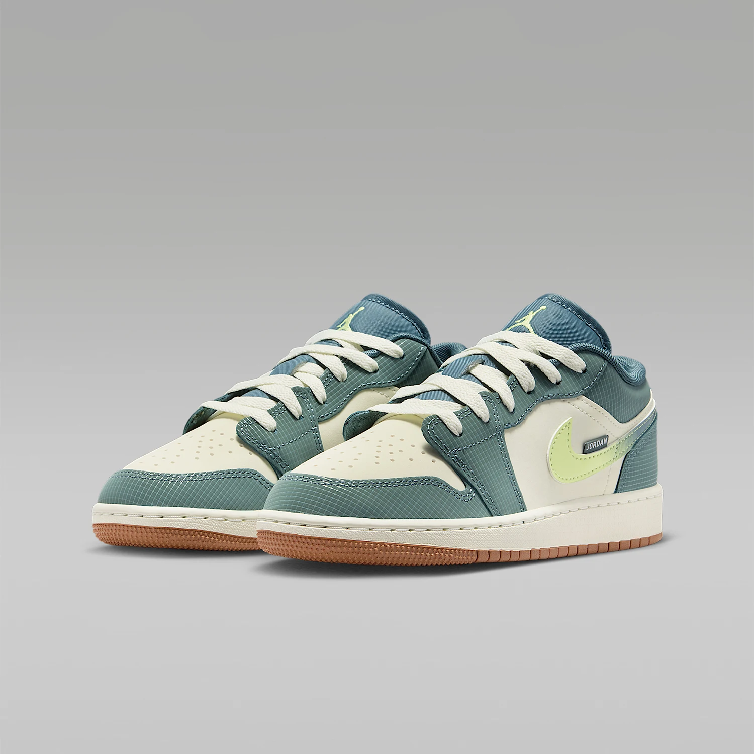 

Nike Authentic JORDAN GS Women's Youth Low-Top Cushioned Basketball Shoes IB7112-001