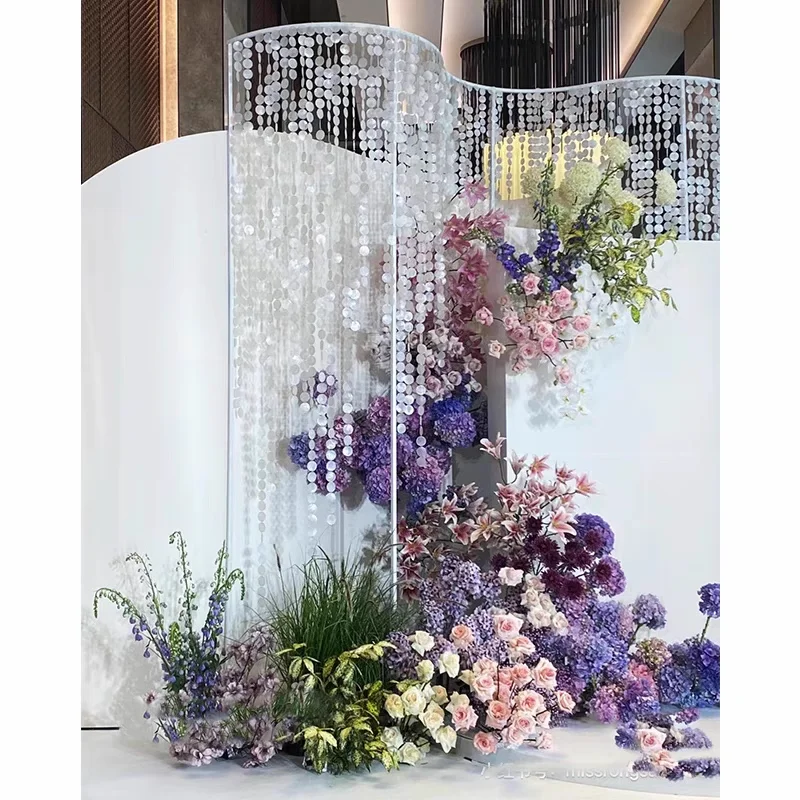 S-förmiger Hochzeitsbühnen-Hintergrund, Blumenbogen, Willkommensrahmen, Requisiten, gebogener Hintergrundständer zum Aufhängen von Kristallvorhängen, Schleifen und Spitzen. – Detail 6