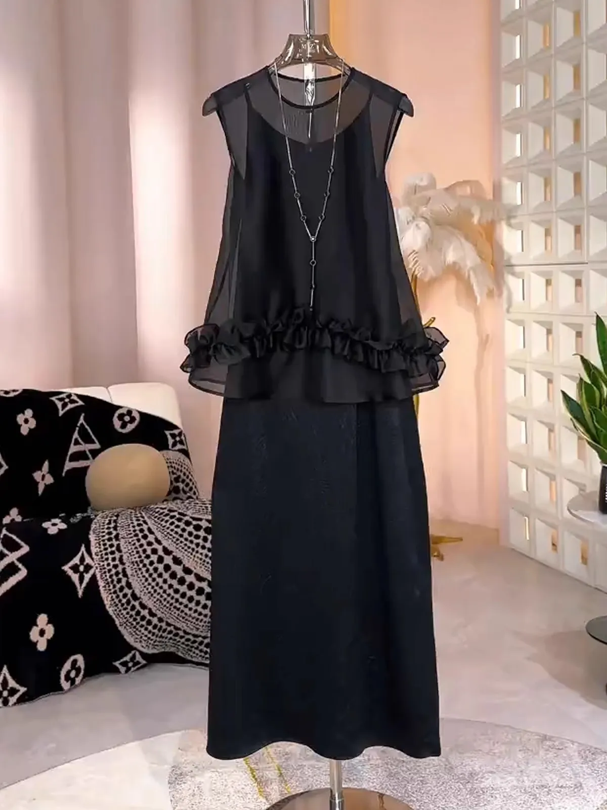 

Легкий летний повседневный женский костюм-двойка из 100% хлопка, модный, с круглым вырезом, Other 00% Material Hot Fire Beau