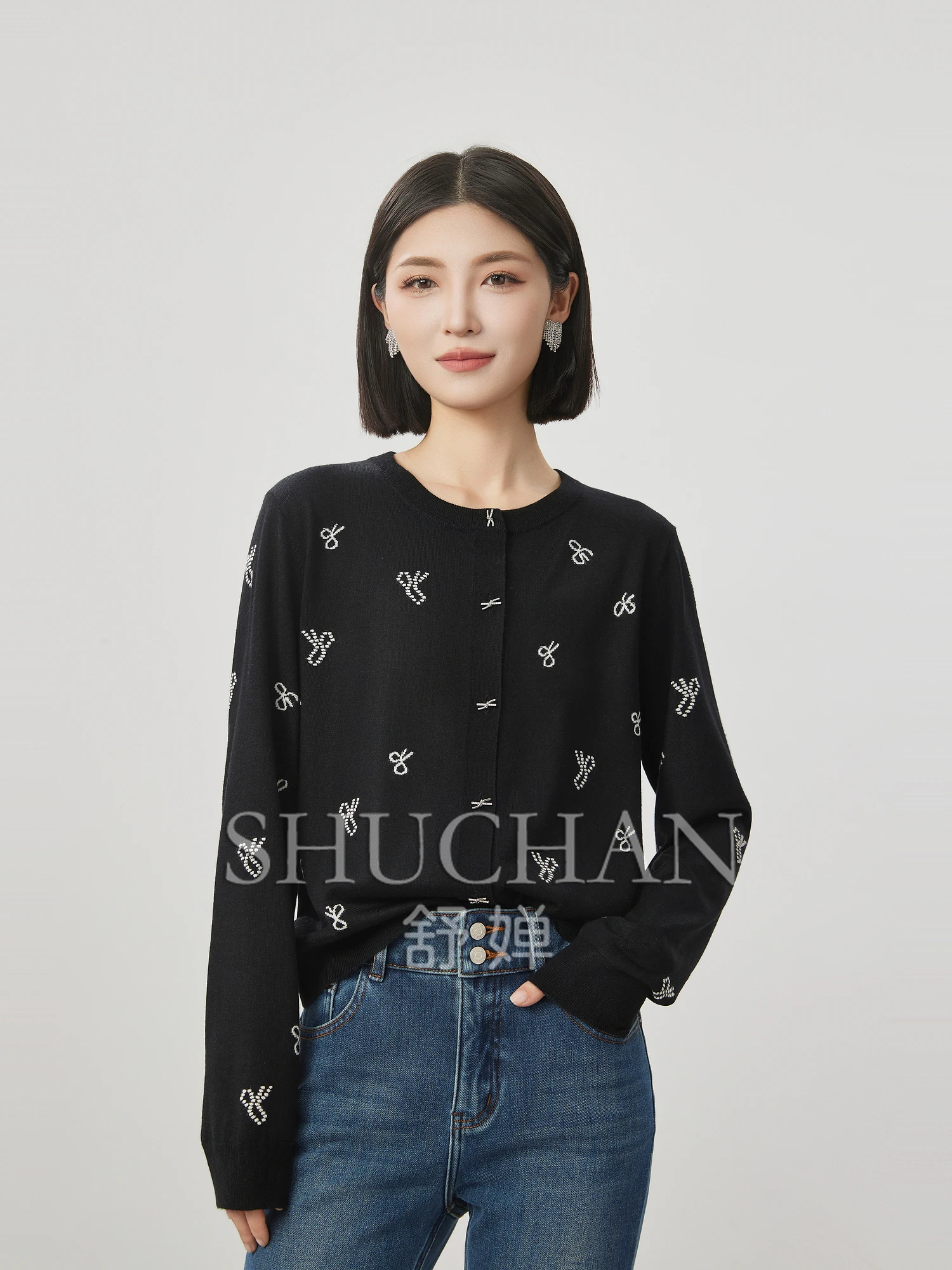 Good Quality, Sweet Series, Contrasting Bow Jacquard, Crew Neck Knitted Cardigan 25 Spring Casaco Feminino Sweaters for Women