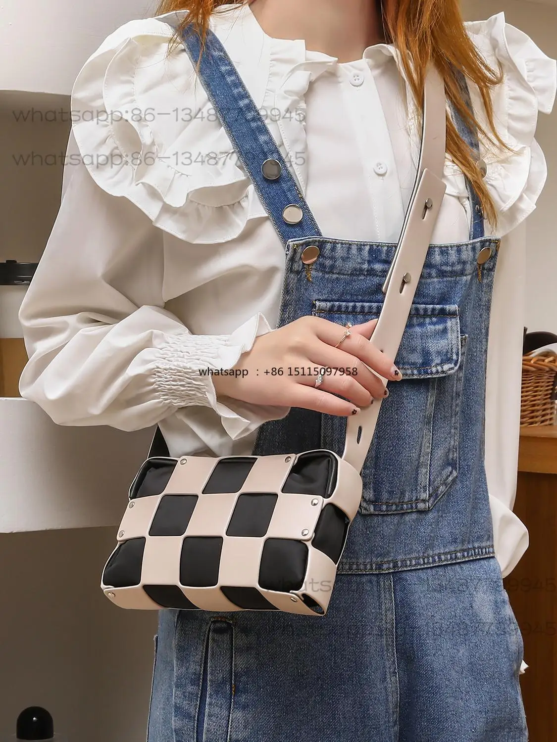 Fashion mobile phone bag oblique span niche design checkerboard underarm shoulder hollow square box bag