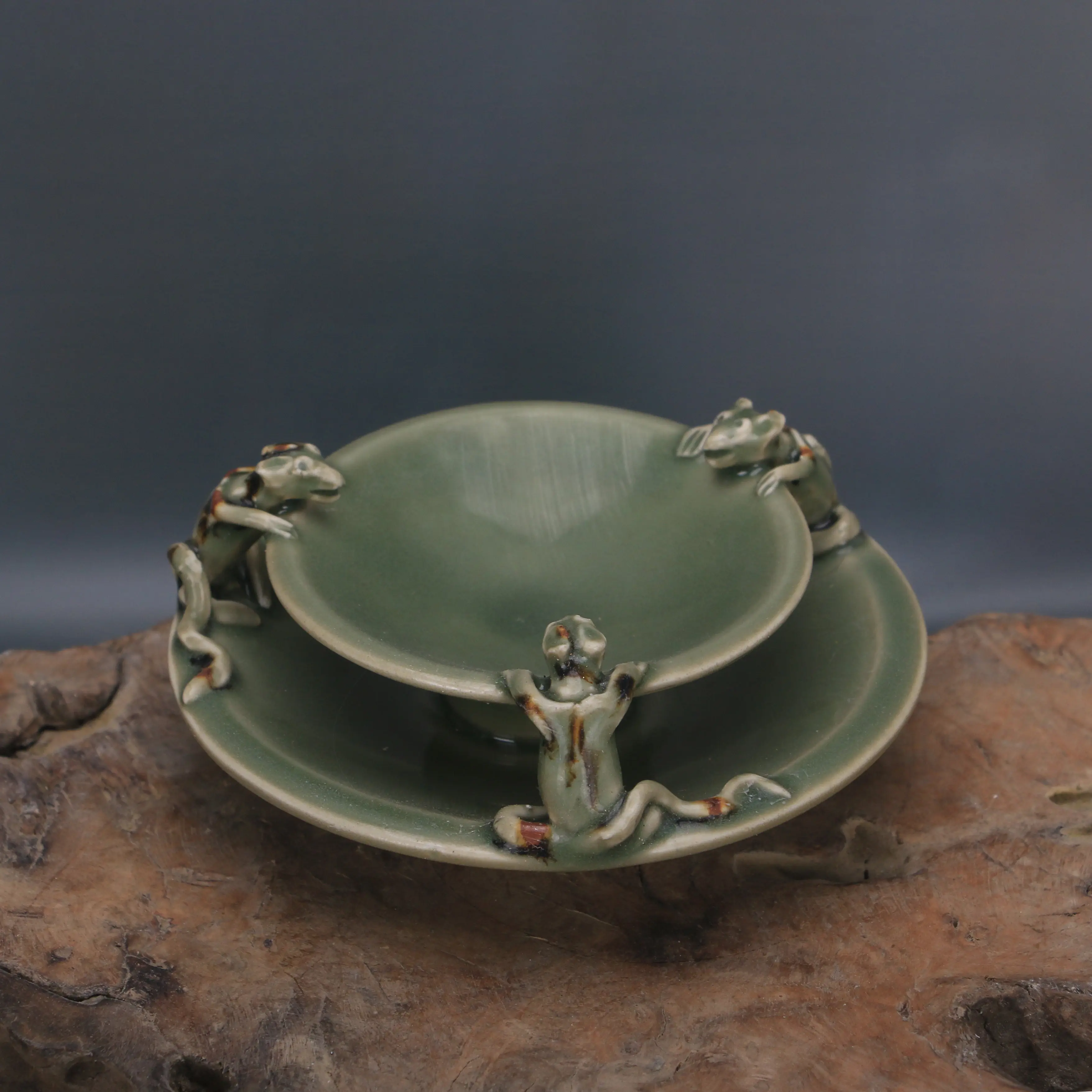 Song Longquan Celadon Double Layer Oil Lamp with Mouse Figure Vintage Chinese Ceramic Home Decor Collectible