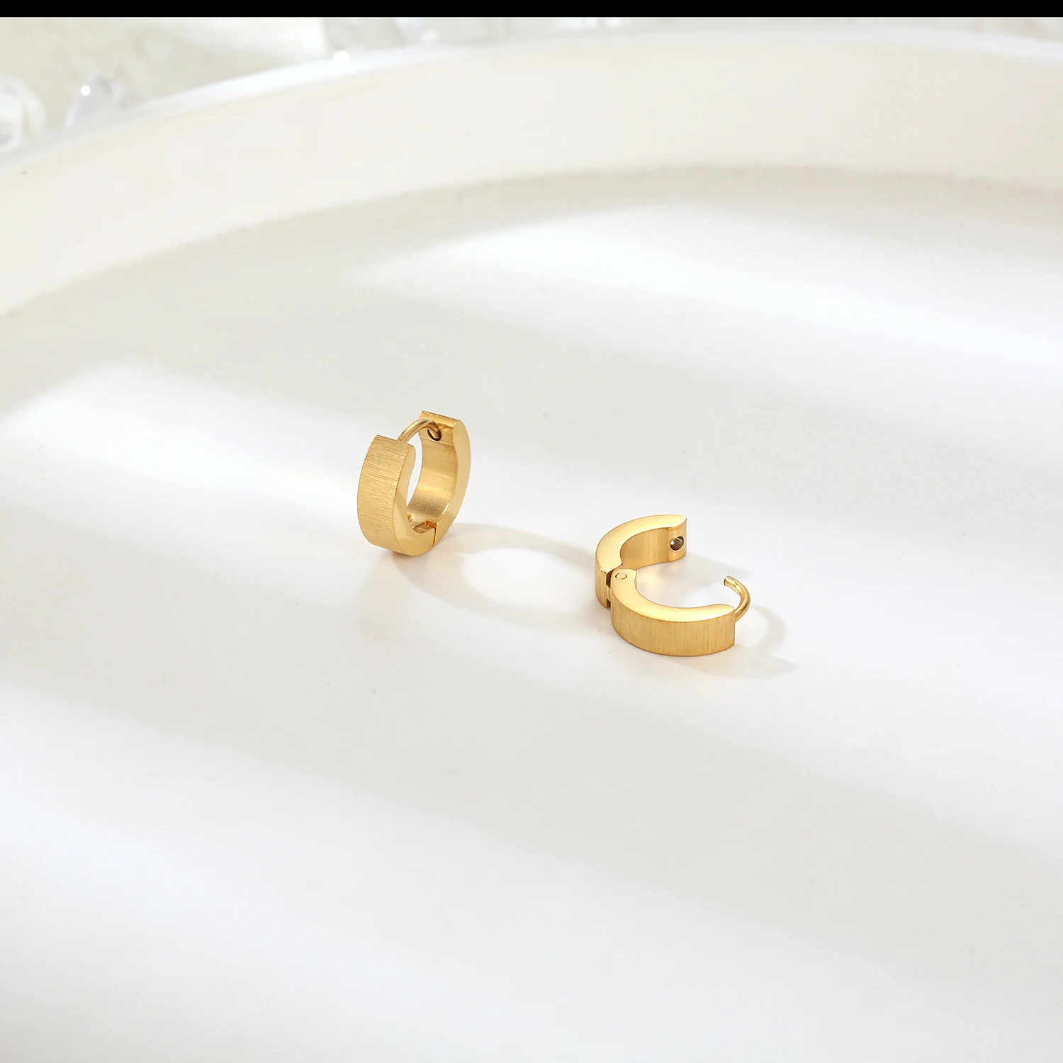 Stainless Steel Minimalism Sliver Color And Gold Plated Fashion Delicate Stud Earring Jewelry Gift For Women image 4