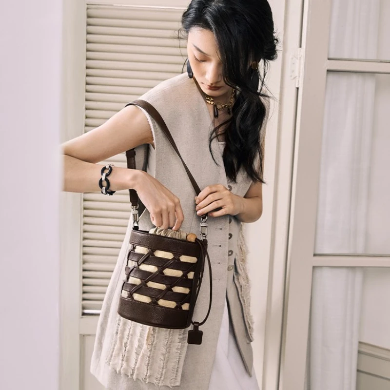QIUZHEN Vegetable-Tanned Cowhide Woven Bucket Bag Crossbody Shoulder Genuine Leather Large Capacity Commuter Bag 2025 New Summer