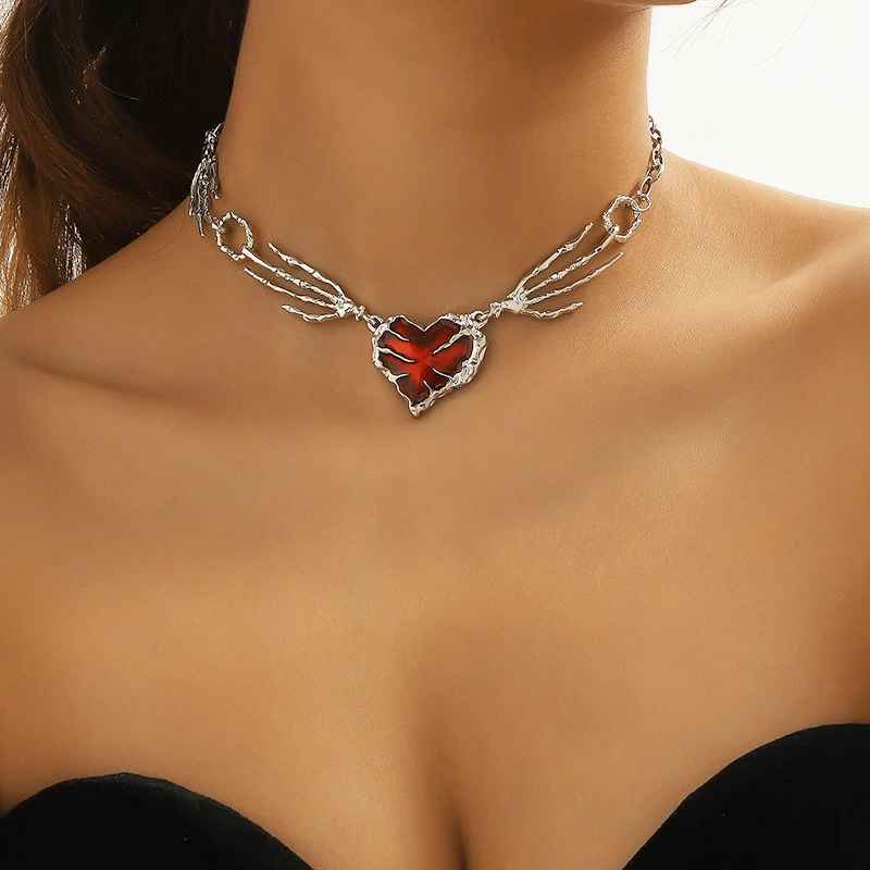 Gotische Totenkopf-Klauen-Herz-Halskette für Frauen, trendiger roter Kristall, Dornenliebe, übertrieben, dunkle Halsreifen, Accessoires, Modeschmuck – Detail 2