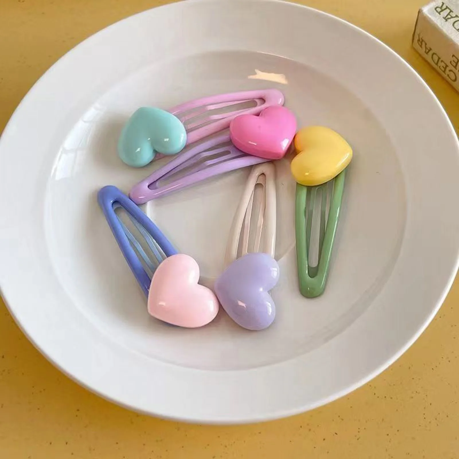 Thumbnail 3 - #35 Cheapest Trendy Hair Clips Deals You Can Get