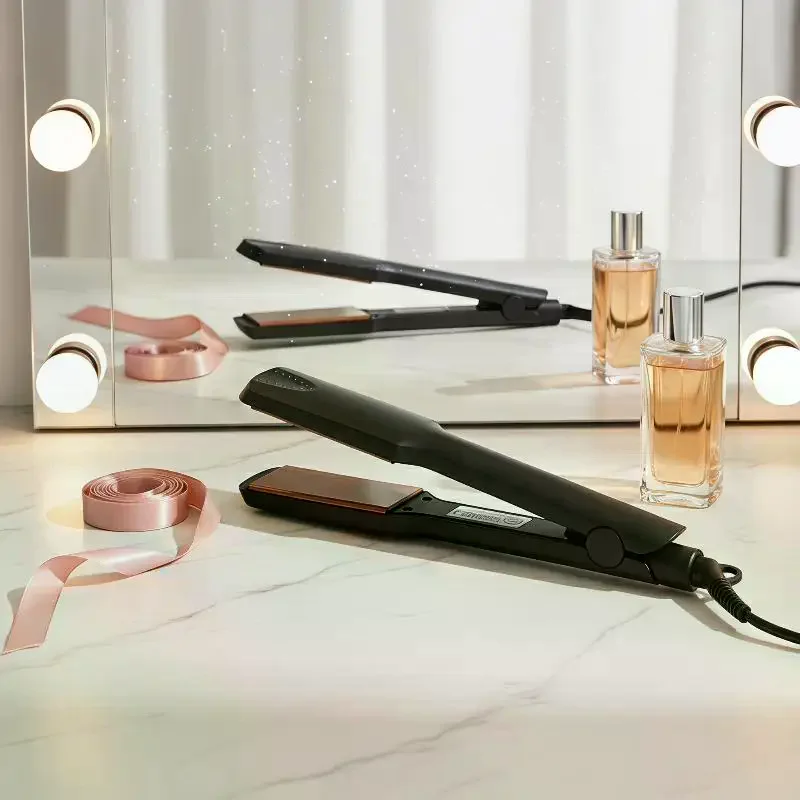 

Professional ceramic heating plate straightener dual-purpose quick preheating, used for straightening curly hair