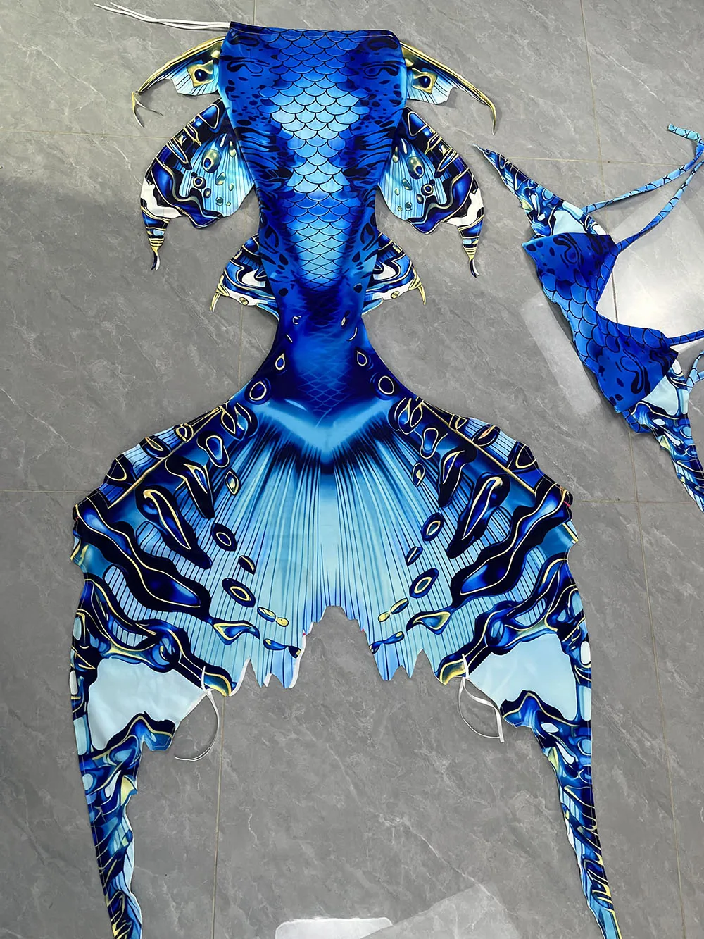 Colorful Dreamy Mermaid Tail Aquarium Mermaid Performance Costume Adult Tail Sparkling Underwater Performance Costume