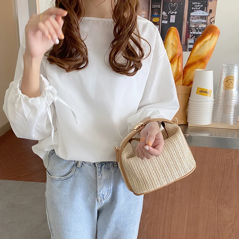 Summer Woman Trendy Shoulder Bag Small Straw Handbag Woven Bucket Crossbody Bag Casual Seaside Beach Bag Gilrs Handle Tote