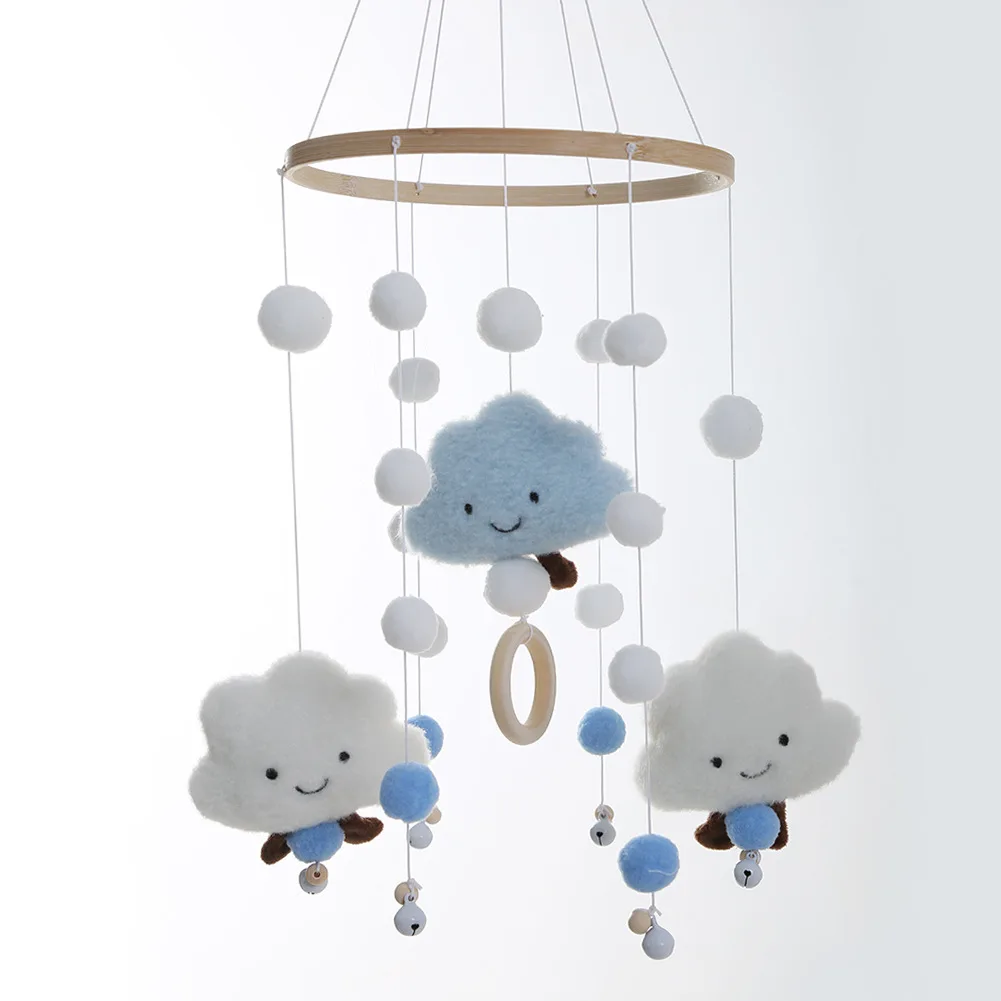 Carillón de viento calmante para cama de bebé, Bola de felpa, nubes, cuentas de madera, accesorios de decoración para habitación de niños