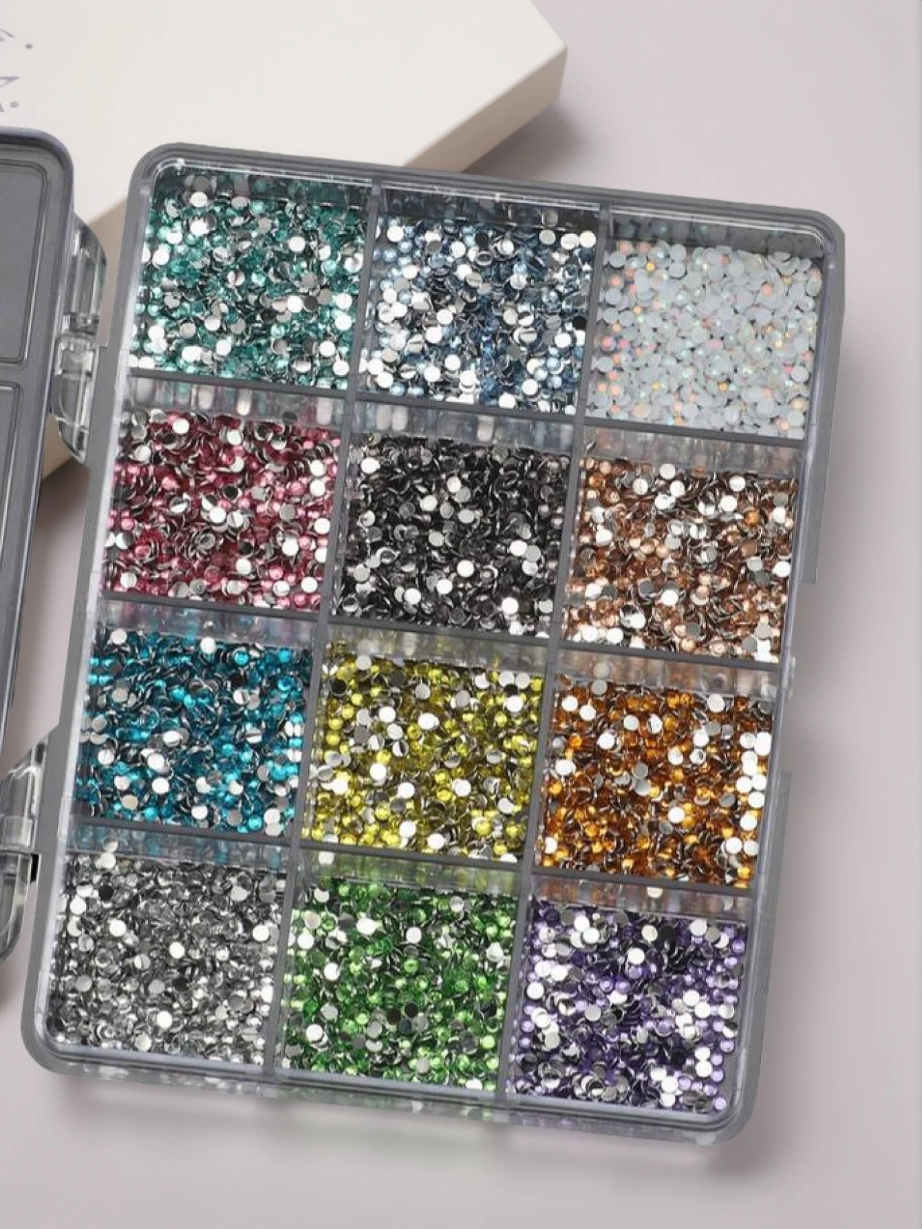 12칸(6000개) 3D 레진 네일 아트 라인스톤+도구 2mm 반짝이는 다이아몬드 네일 참 DIY 의류 휴대폰 케이스 매니큐어 액세서리