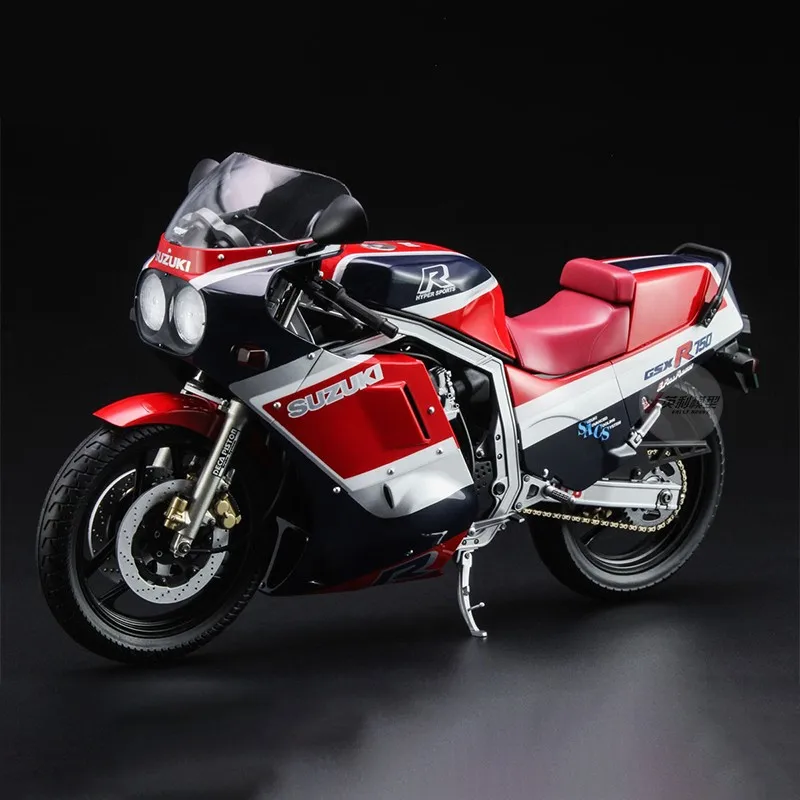 Hasegawa plastic assembled car model 1/12 scale Suzuki GSX-R750 (G) (GR71G) red and blue motorcycle model building kit 21741