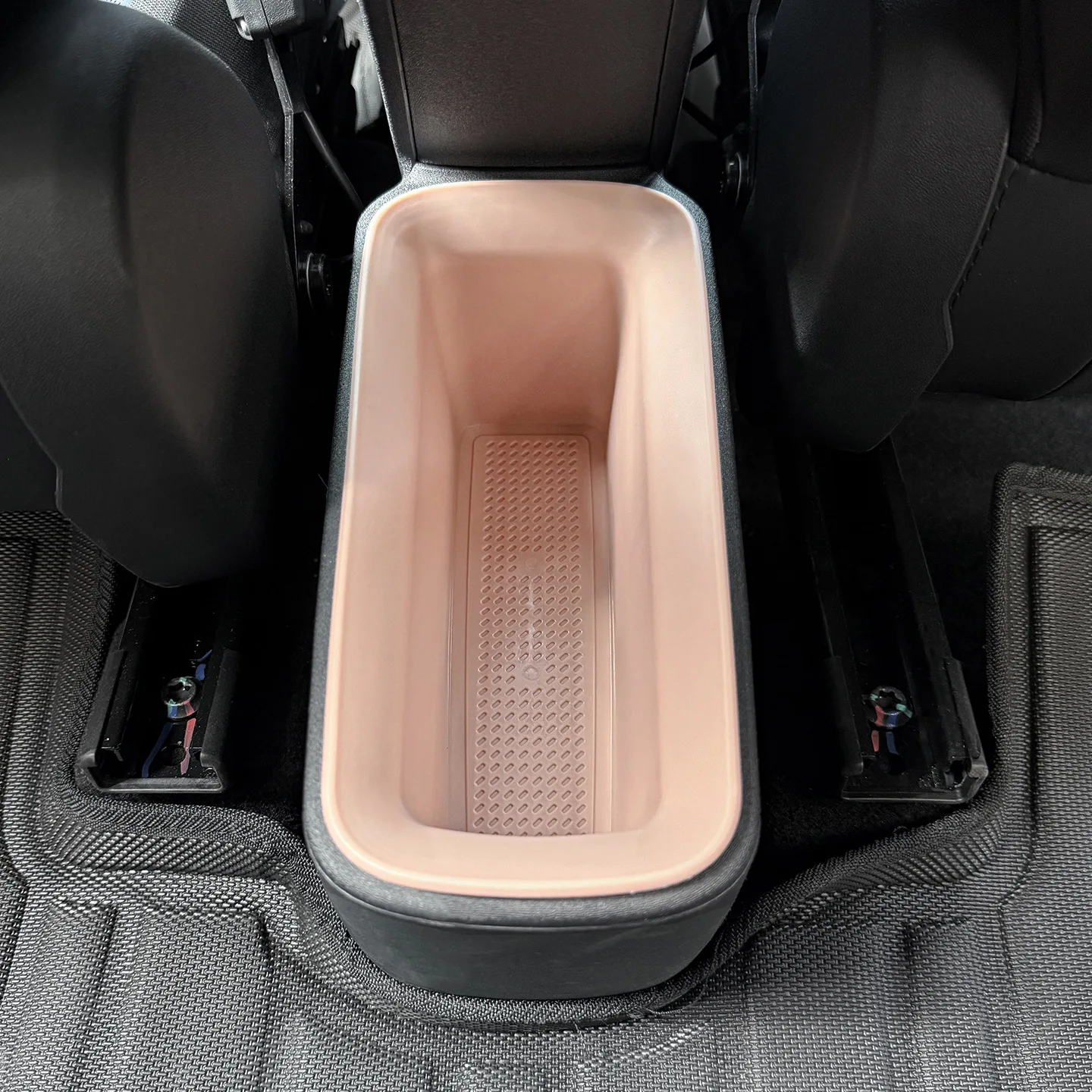 Rücksitz-Armlehnen-Aufbewahrungsbox für BYD Seagull Mehrschichtiger Organizer mit Silikon-Einlage Maßgefertigte Hintere Konsolen-Aufbewahrung Auto-Innenausstattung – Detail 3