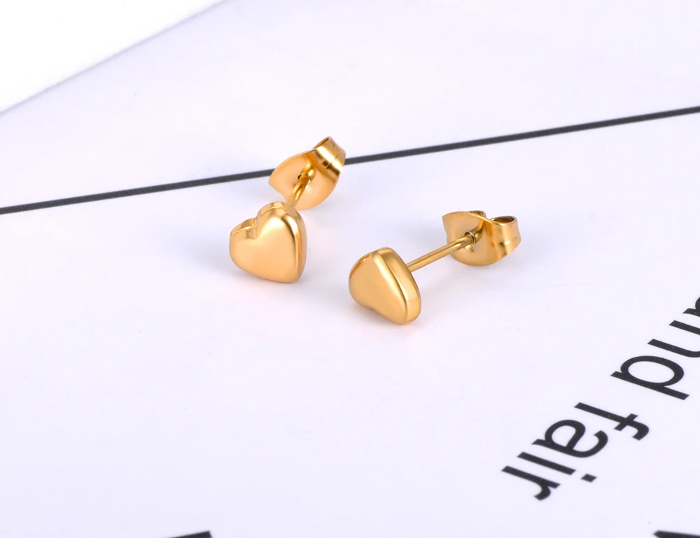 JeeMango Romantic Titanium Stainless Steel Love Heart Stud Earrings Classic Wedding Party Earrings For Women Kolczyki JE21054