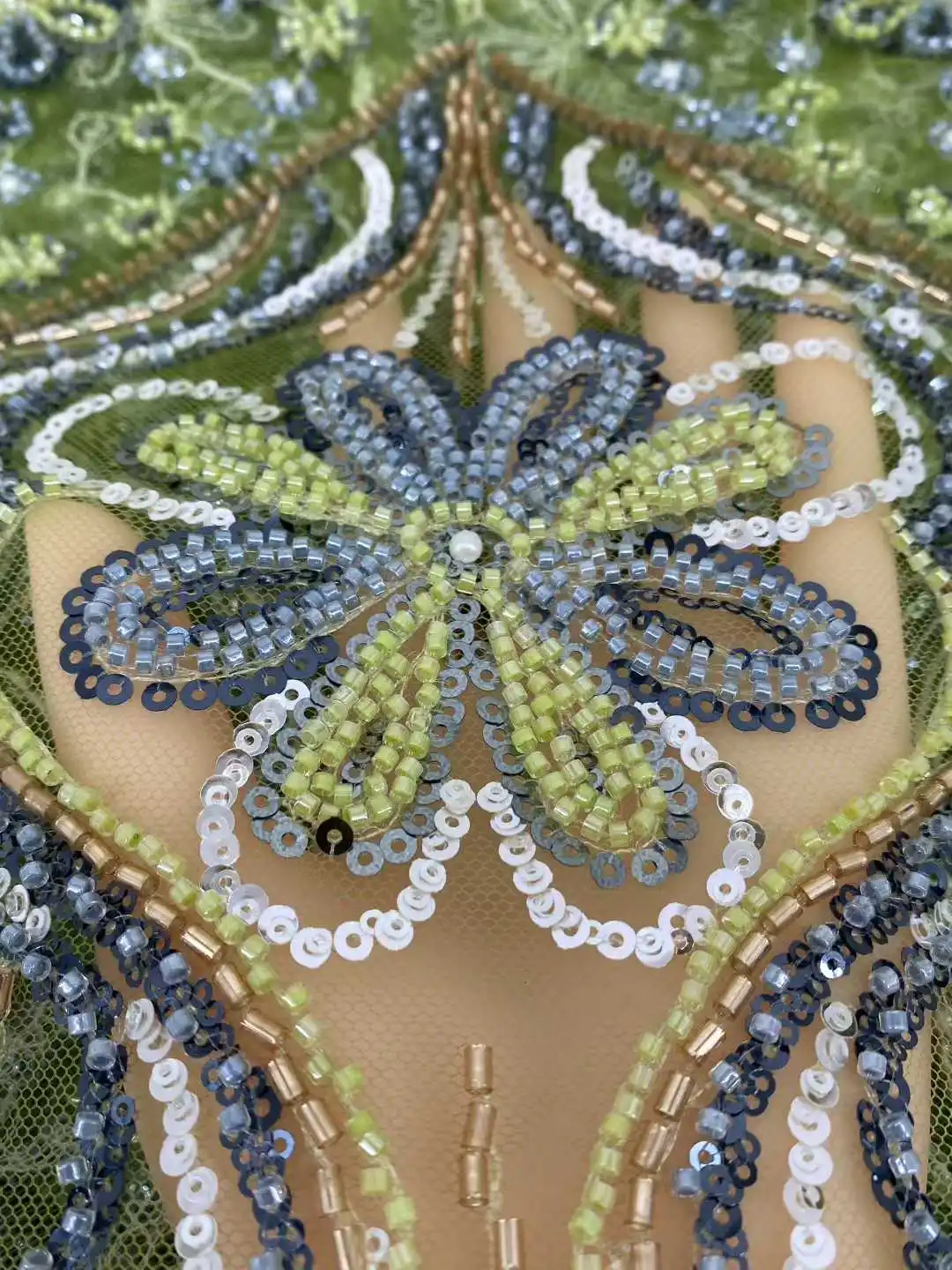 Tessuto africano del pizzo in rilievo 2025 Tessuto di pizzo francese con paillettes di alta qualità Matrimonio Tessuti di pizzo netto nigeriano 5 metri Abiti da cucire