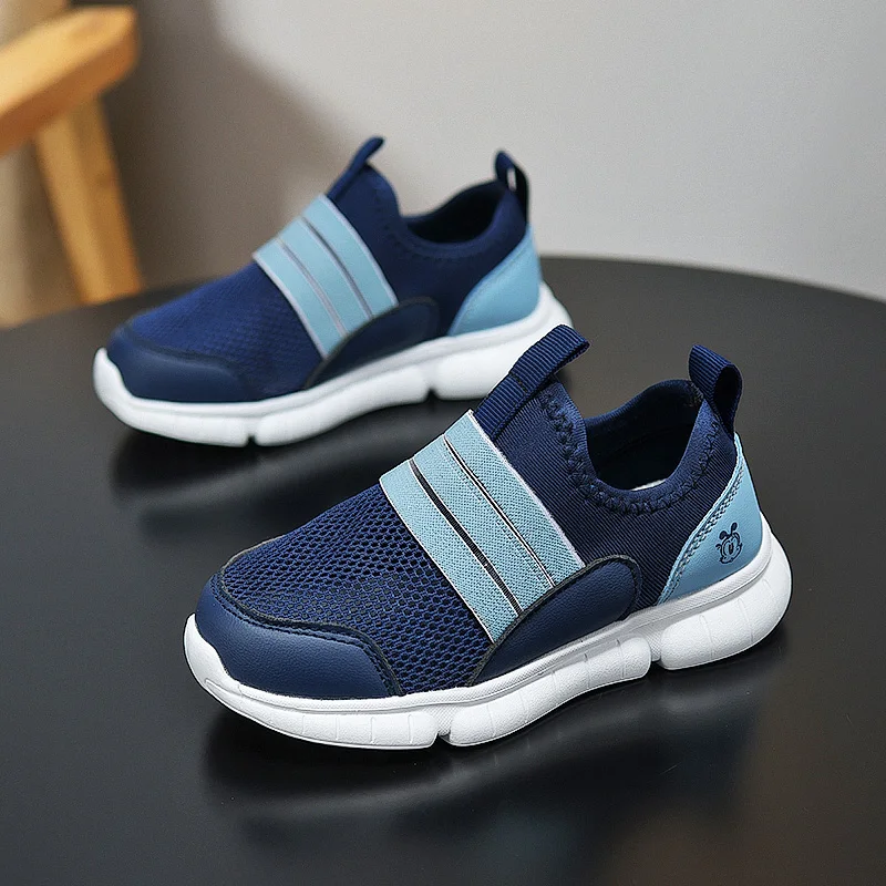 

Summer New Kids' Running Shoes Mesh Breathable Lightweight Children's Sneakers Soft Sole Boys and Girls' Casual Sports Shoes