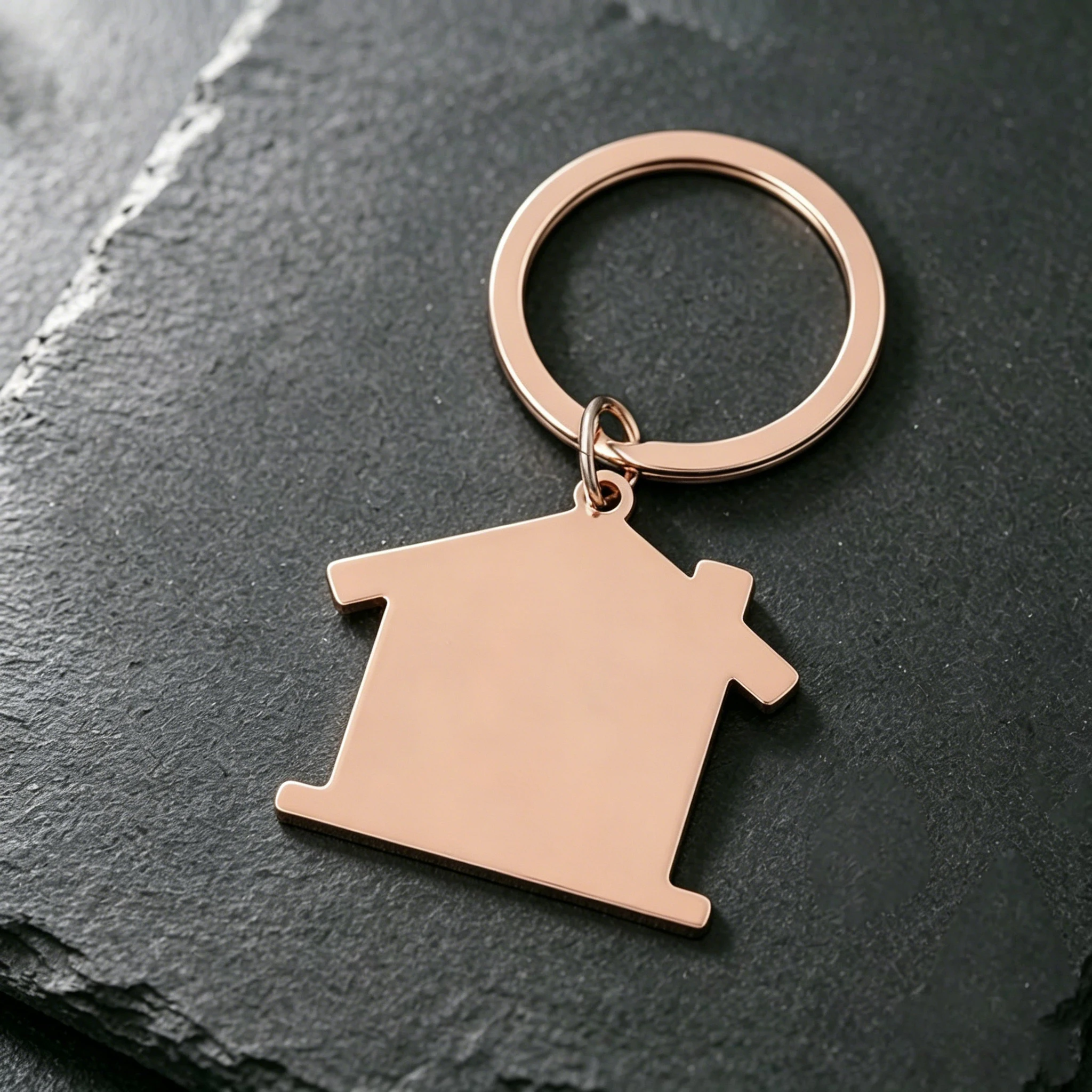 Individueller Haus-Schlüsselanhänger aus Edelstahl mit Laser-Gravur von Name, Logo, Telefonnummer, Zimmernummer, Metall-Schlüsselring, Geschenk für Hochzeitstag – Detail 8